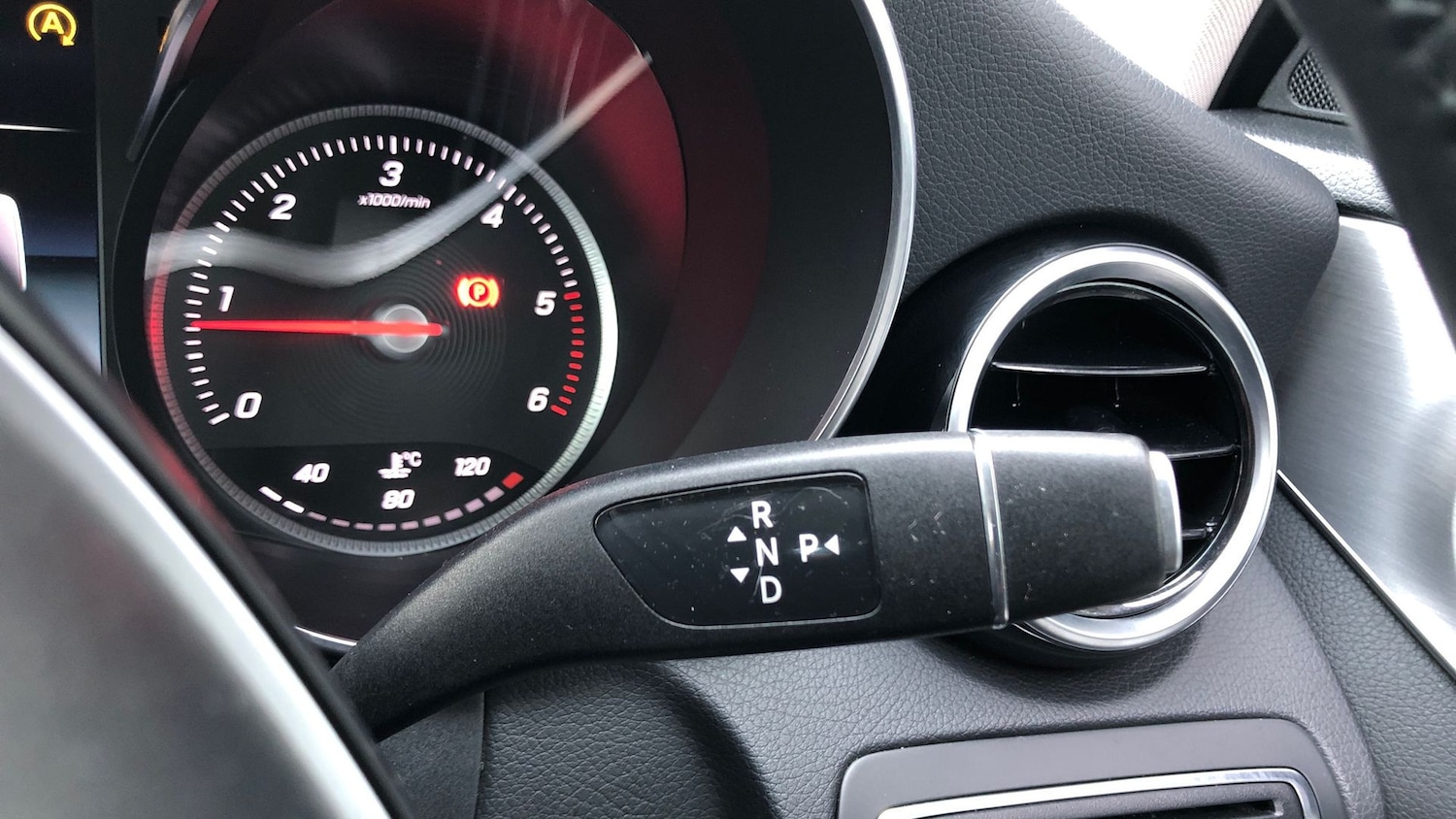 Used Mercedes-Benz C Class 2015 for sale - 77608125: Photo 33