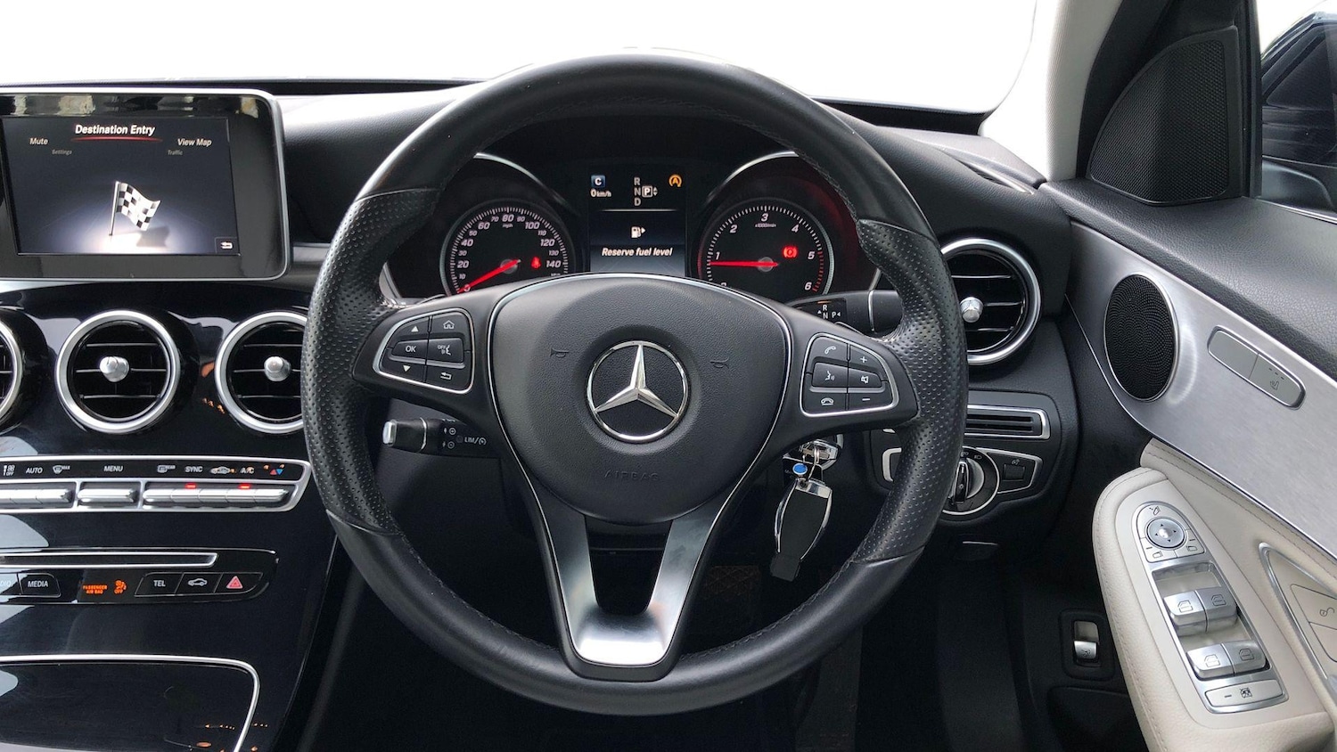 Used Mercedes-Benz C Class 2015 for sale - 77608125: Photo 9