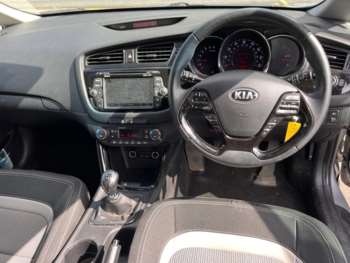 Used Kia Ceed 2015 for sale - 74807157: Photo