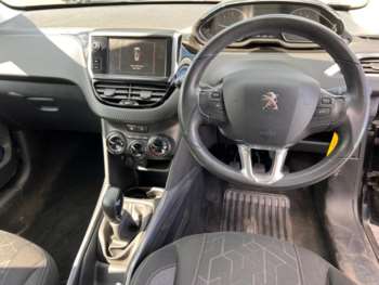 Used Peugeot 2008 2017 for sale - 75181446: Photo