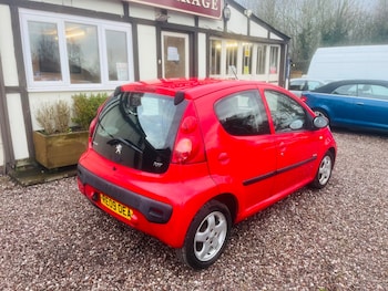 Used Peugeot 107 2009 for sale - 77298585: Photo