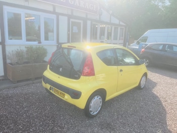 Used Peugeot 107 2011 for sale - 78701497: Photo