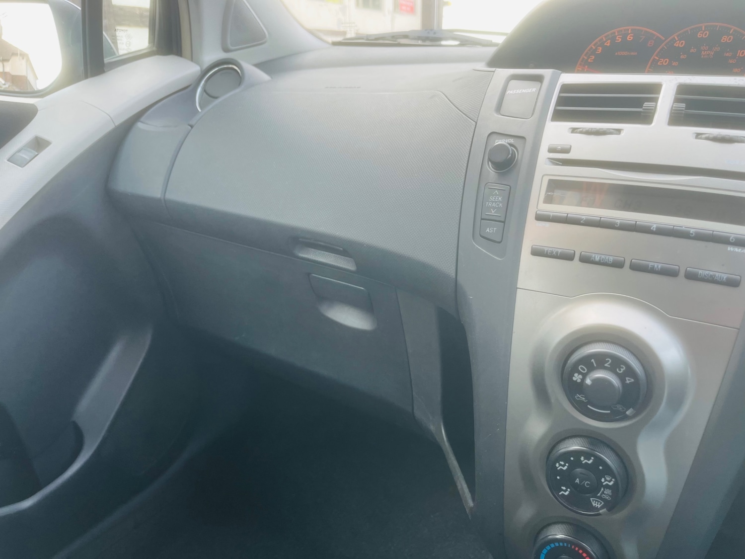 Used Toyota Yaris 2011 for sale - 77947300: Photo 10