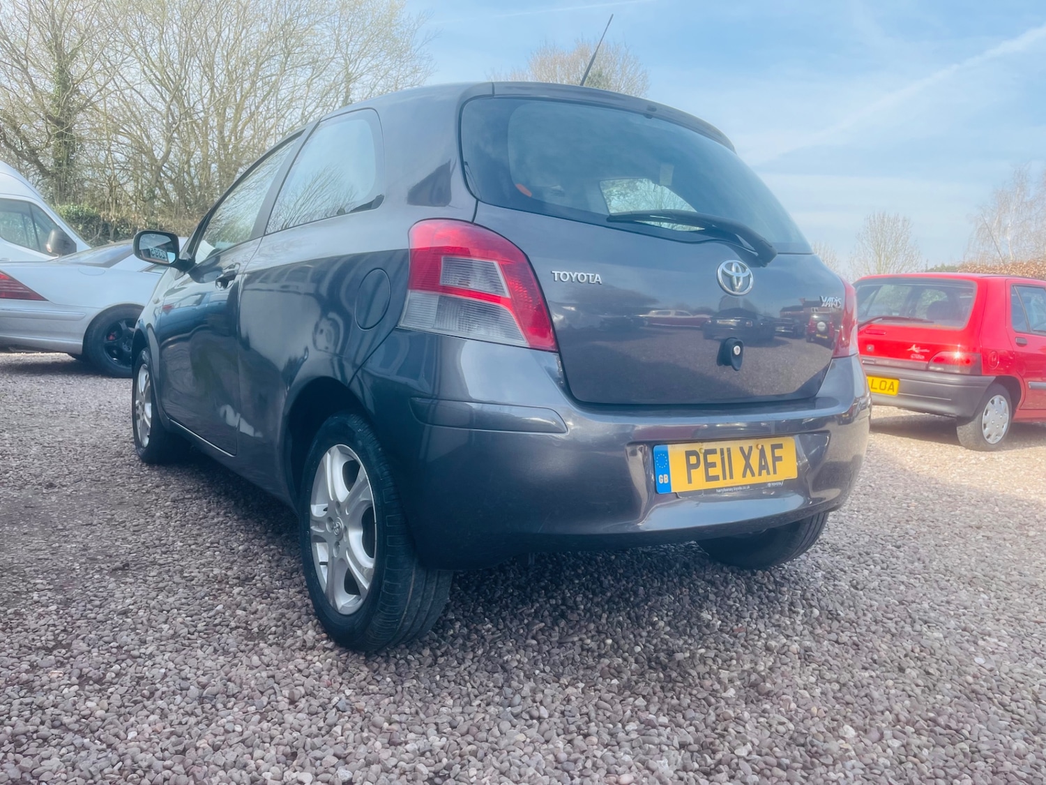 Used Toyota Yaris 2011 for sale - 77947300: Photo 6