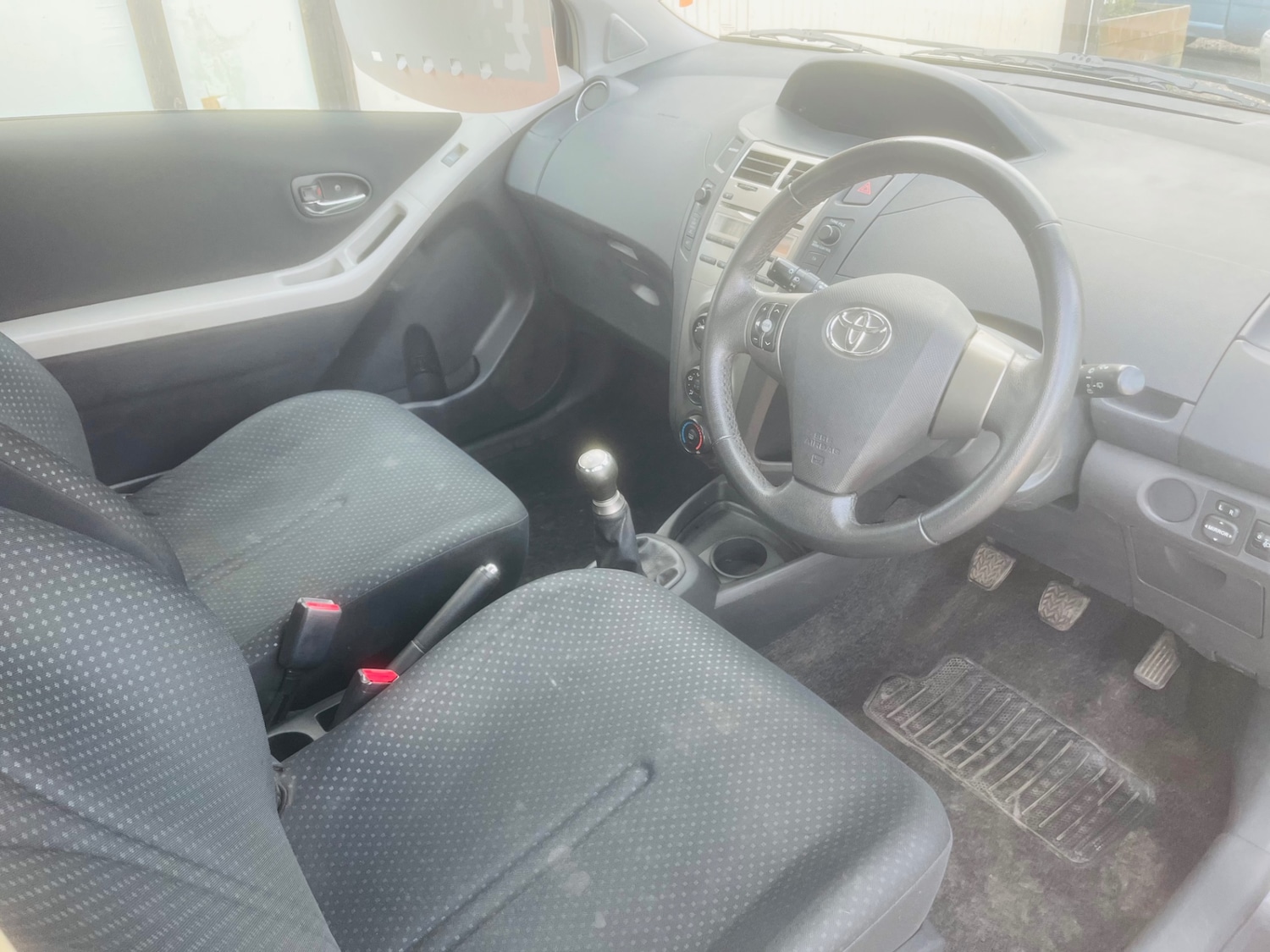 Used Toyota Yaris 2011 for sale - 77947300: Photo 9