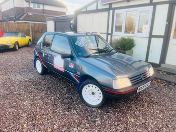 Used Peugeot 205 1995 for sale - 76794935: Photo