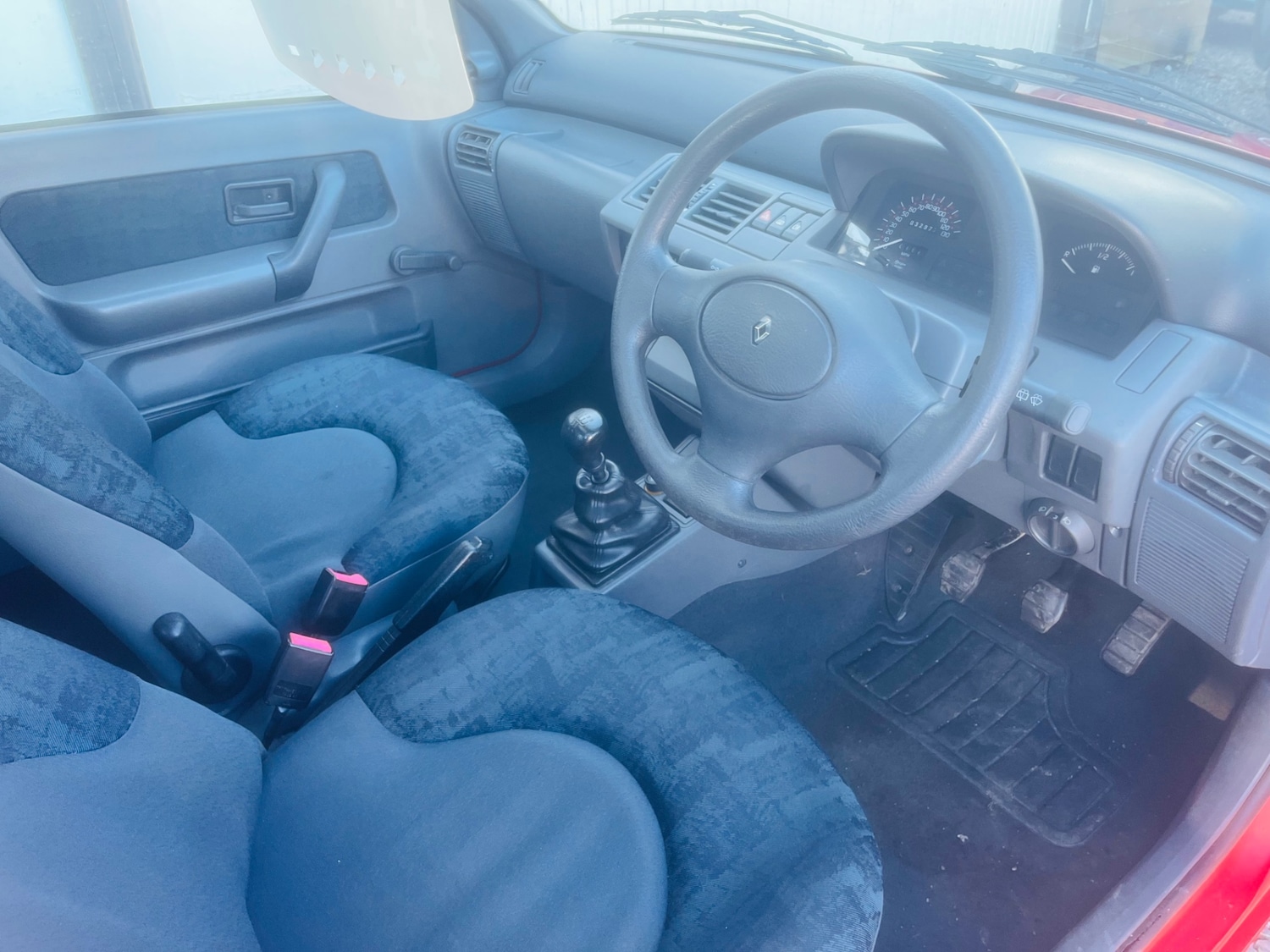 Used Renault Clio 1997 for sale - 77917501: Photo 10