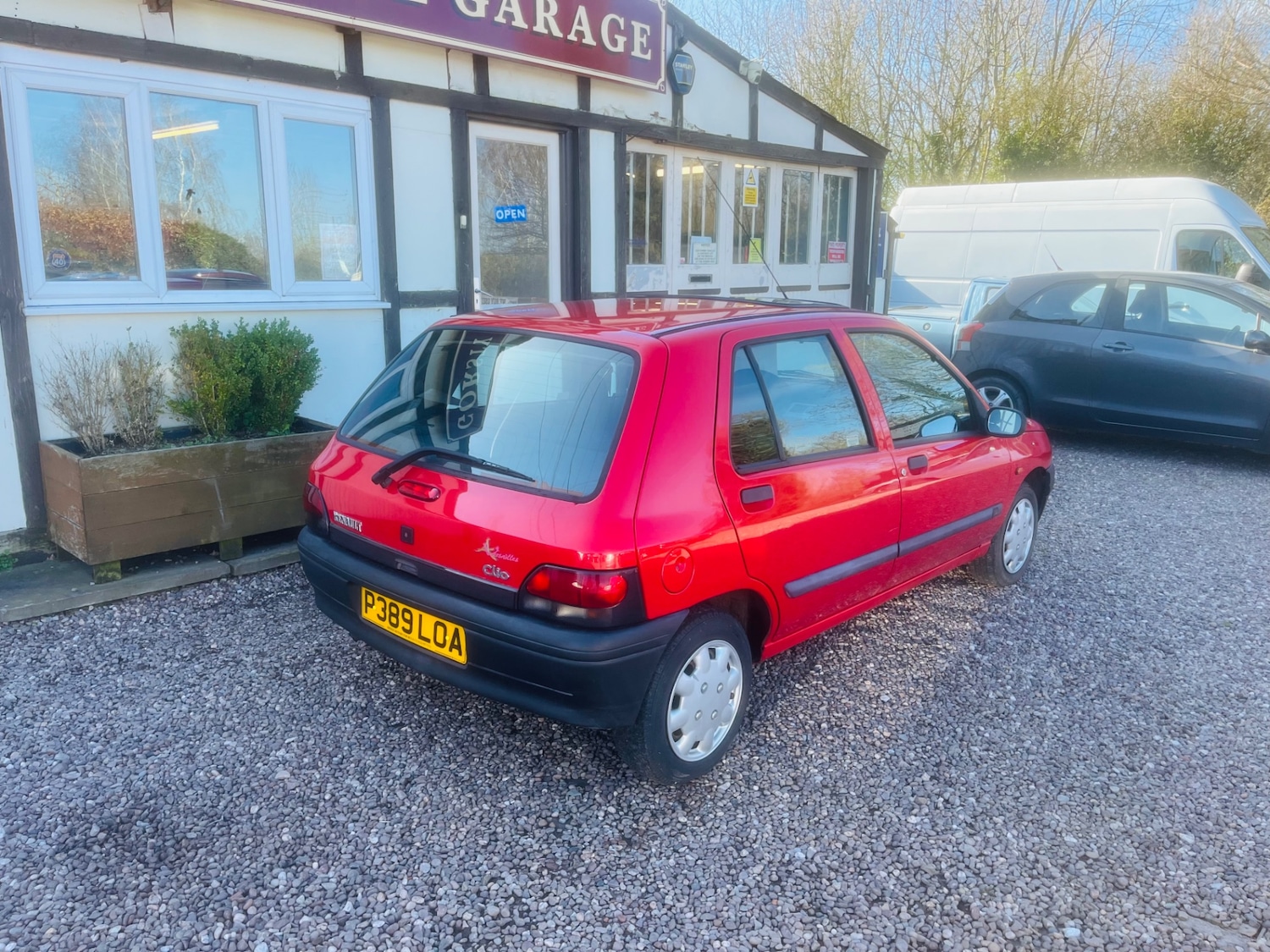 Used Renault Clio 1997 for sale - 77917501: Photo 4