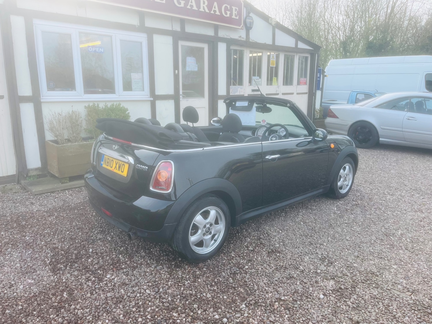 Used MINI Convertible 2010 for sale - 77964927: Photo 4