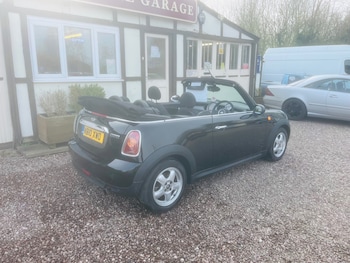 Used MINI Convertible 2010 for sale - 77964927: Photo
