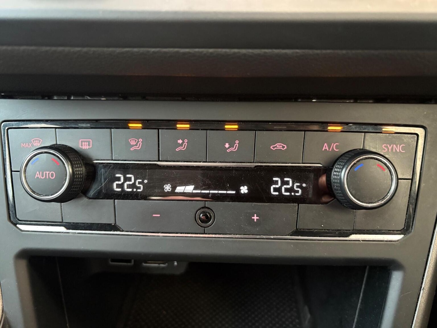 Used Volkswagen Polo 2018 for sale - 76618595: Photo 4