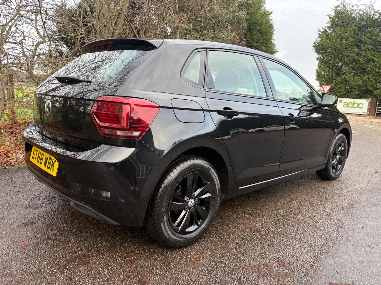Used Volkswagen Polo 2018 for sale - 76712706: Photo 4