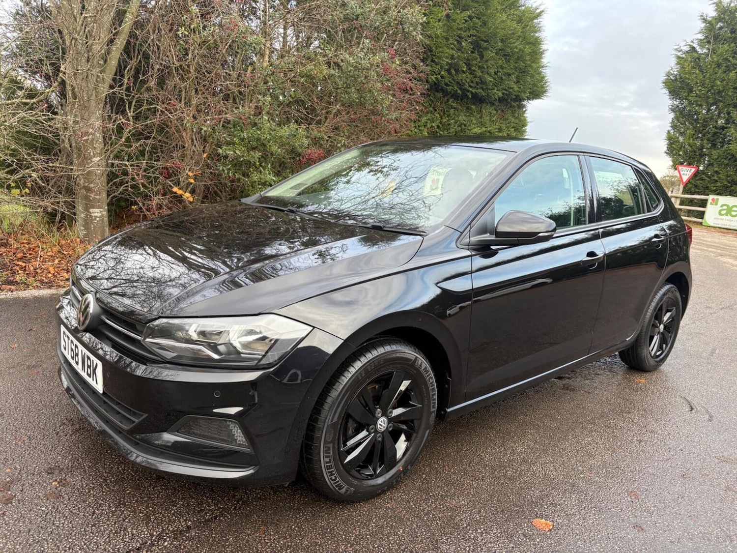 Used Volkswagen Polo 2018 for sale - 76712706: Photo 5