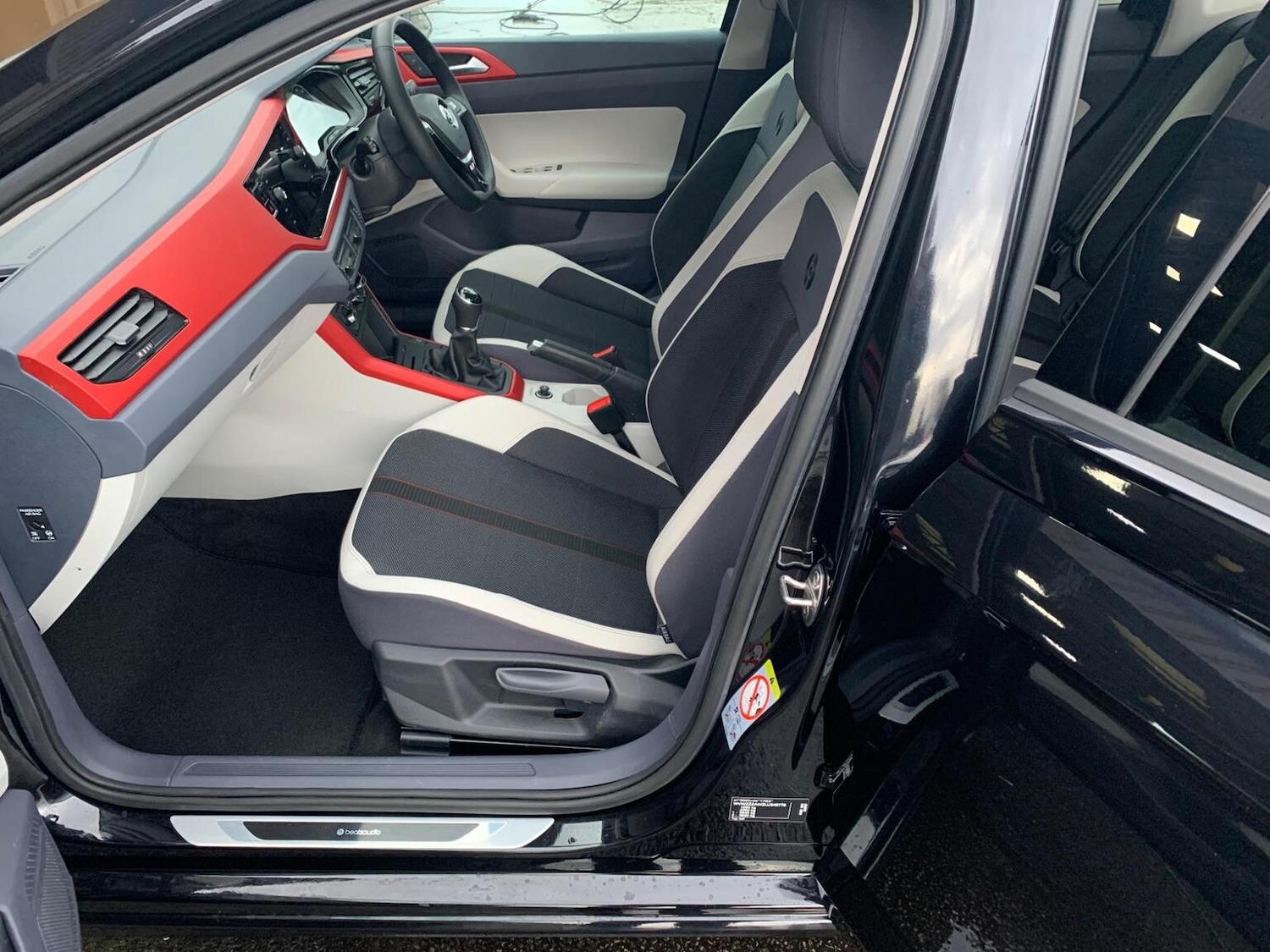 Used Volkswagen Polo 2019 for sale - 76911147: Photo 11