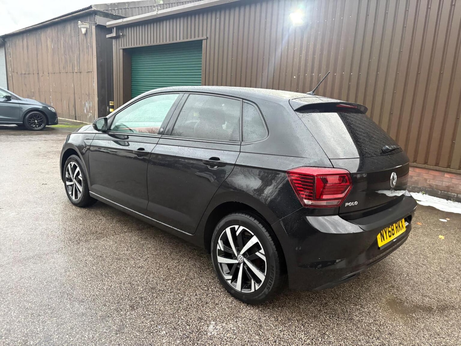 Used Volkswagen Polo 2019 for sale - 76911147: Photo 3