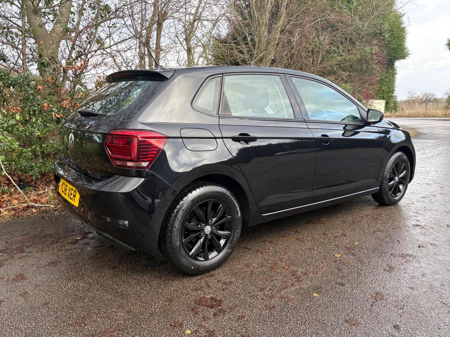 Used Volkswagen Polo 2018 for sale - 76904650: Photo 2