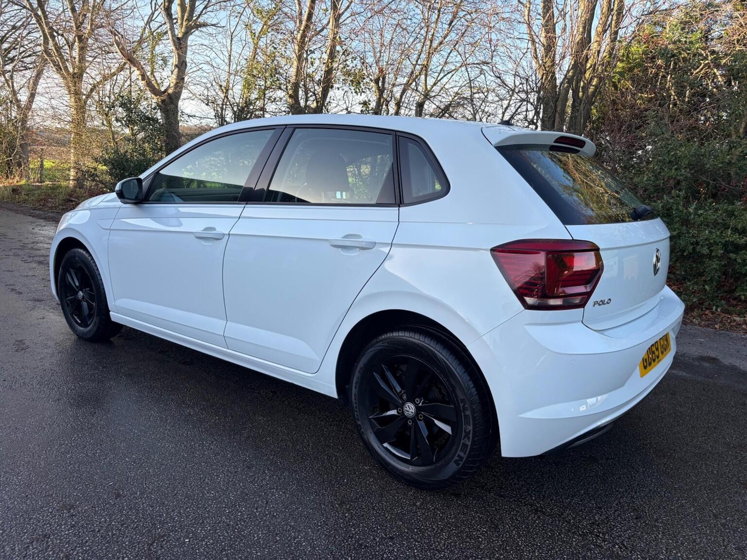 Used Volkswagen Polo 2019 for sale - 76918441: Photo 2