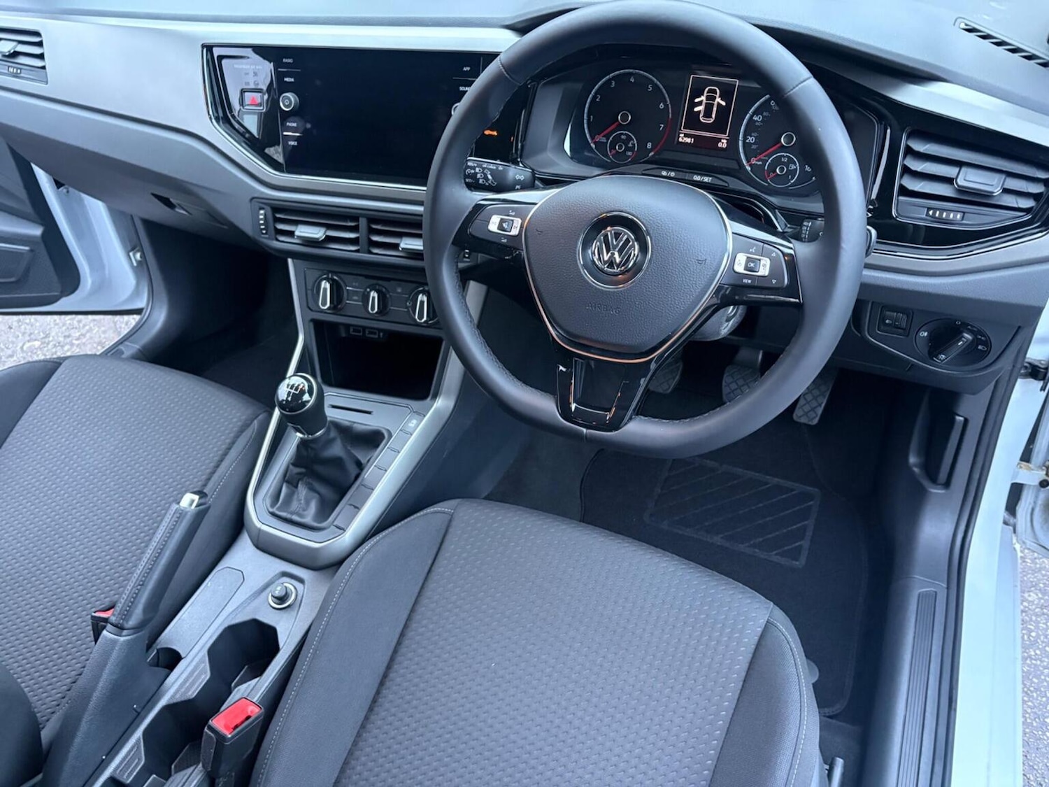 Used Volkswagen Polo 2019 for sale - 76918441: Photo 9