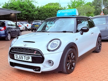 Used MINI Hatch 2020 for sale - 78947610: Photo