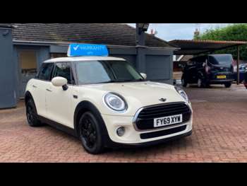 Used MINI Hatch 2019 for sale - 69696476: Photo