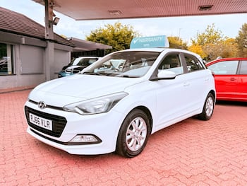 Used Hyundai i20 2016 for sale - 79855275: Photo