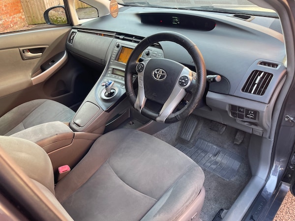 Used Toyota Prius 2012 for sale - 76233018: Photo 11