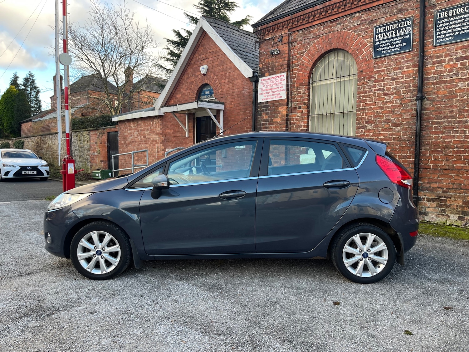 Used Ford Fiesta 2011 for sale - 77062150: Photo 4