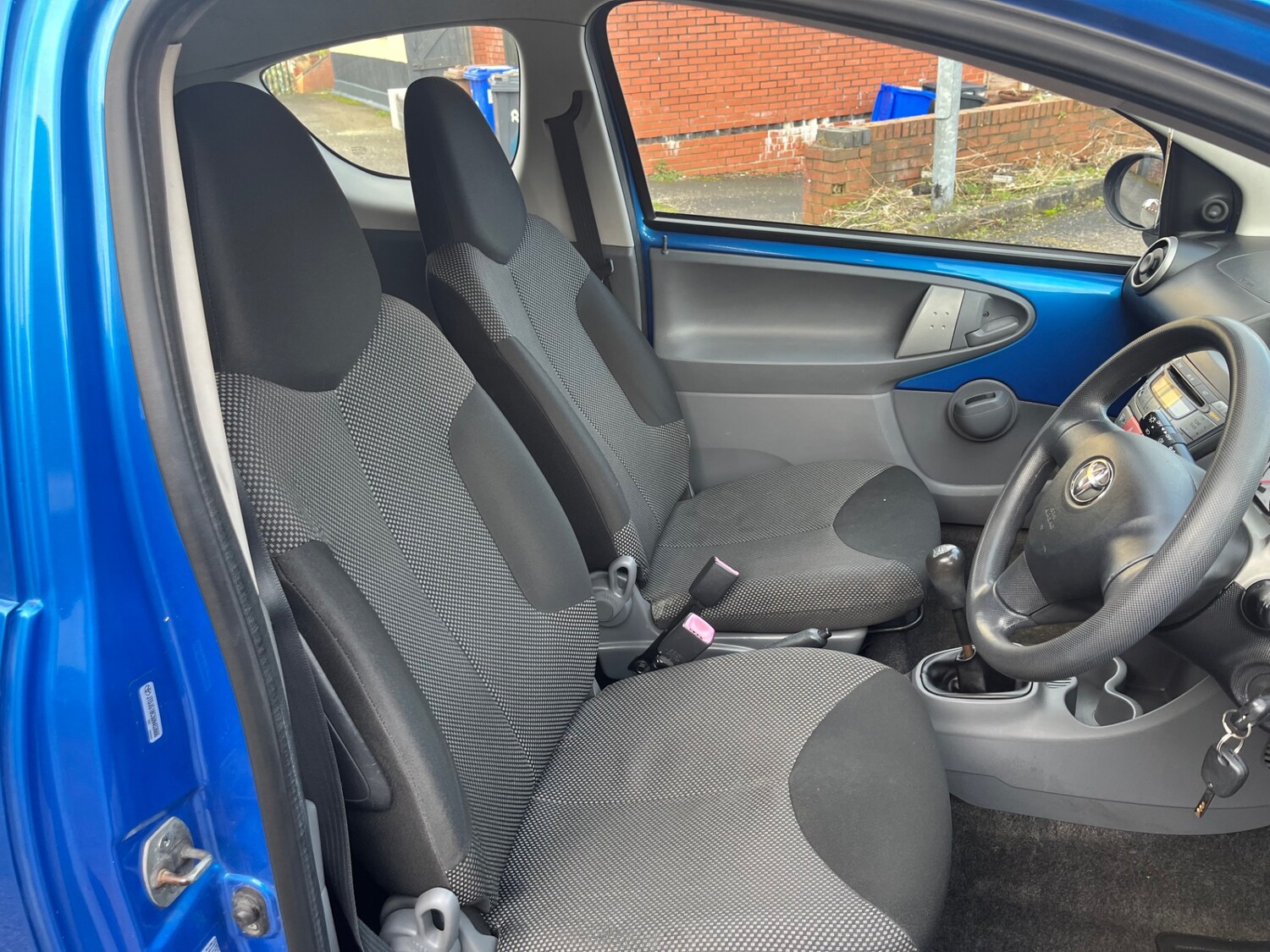 Used Toyota AYGO 2010 for sale - 77392717: Photo 10