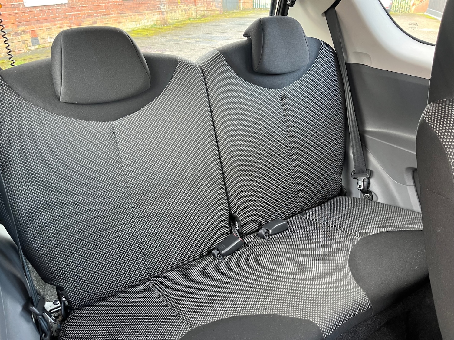 Used Toyota AYGO 2010 for sale - 77392717: Photo 11