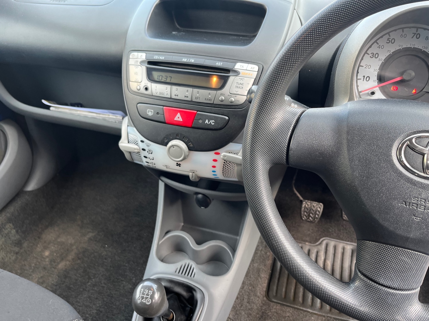 Used Toyota AYGO 2010 for sale - 77392717: Photo 12