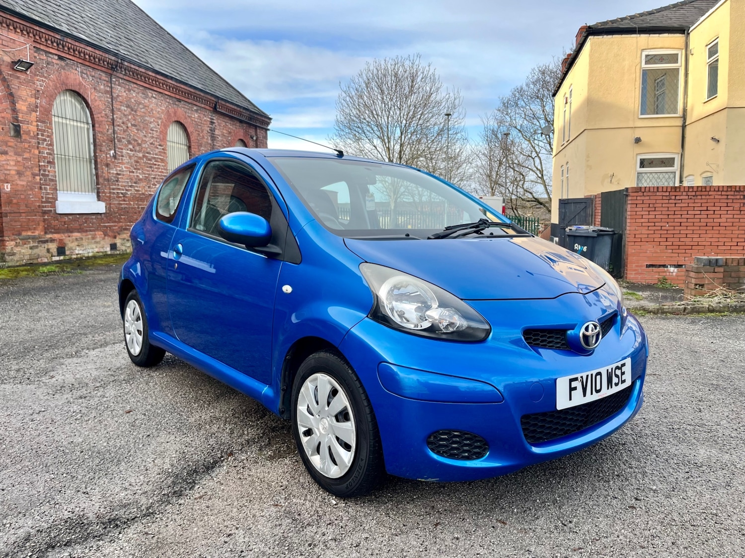 Used Toyota AYGO 2010 for sale - 77392717: Photo 2