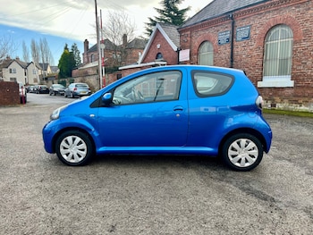 Used Toyota AYGO 2010 for sale - 77392717: Photo
