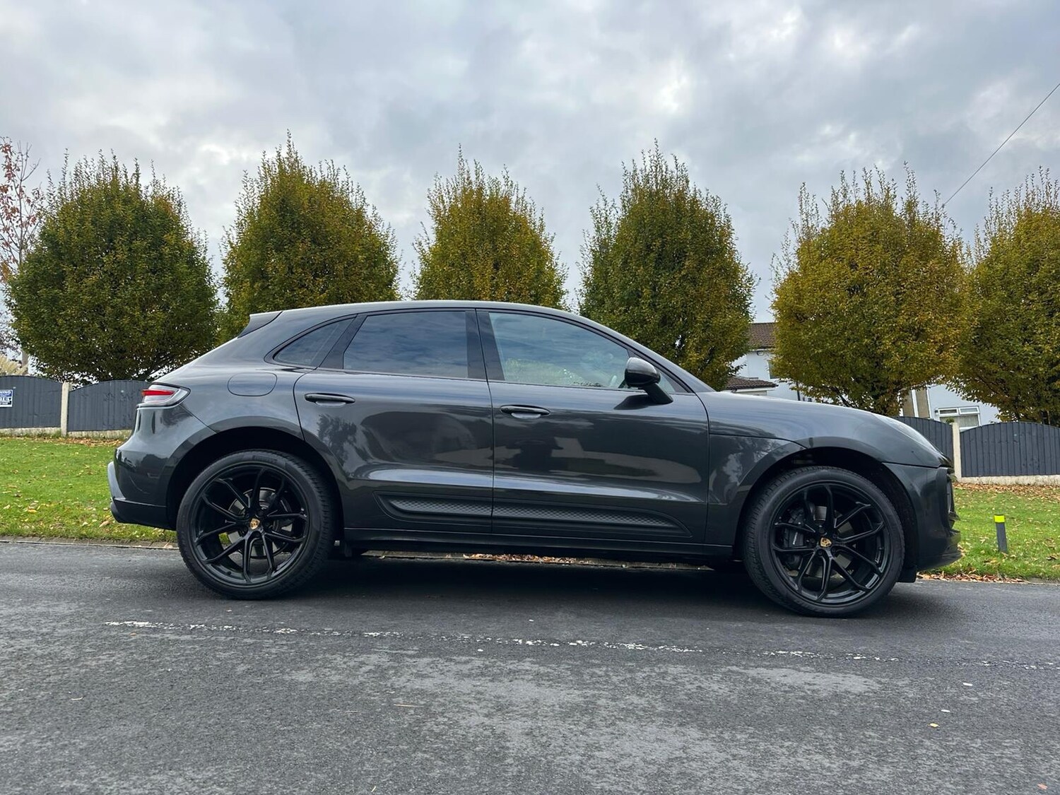 Used Porsche Macan 2022 for sale - 76553734: Photo 2