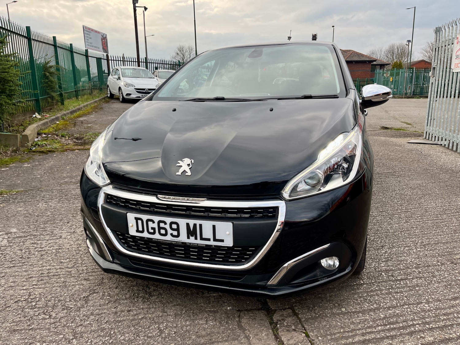 Used Peugeot 208 2019 for sale - 77767002: Photo 2