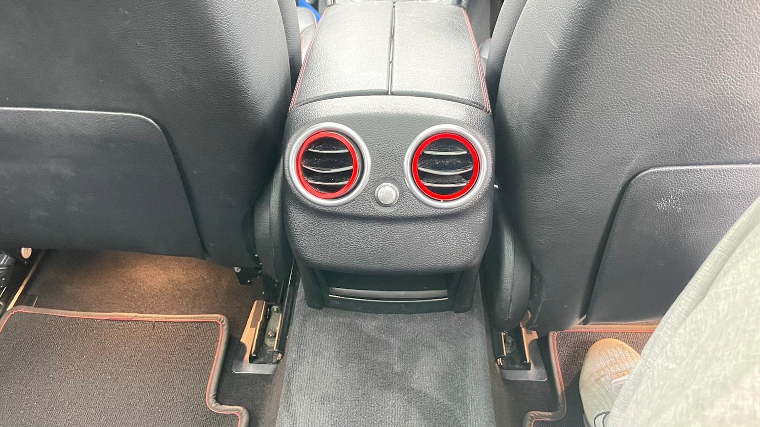 Used Mercedes-Benz C Class 2017 for sale - 76435049: Photo 11