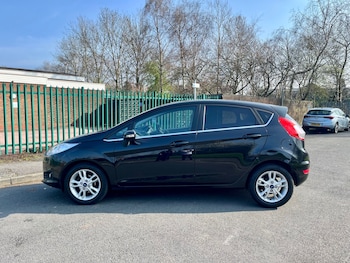 Used Ford Fiesta 2015 for sale - 77975581: Photo
