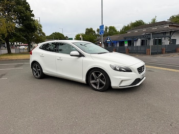 Used Volvo V40 2015 for sale - 79566206: Photo