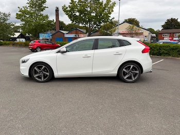 Used Volvo V40 2015 for sale - 79566206: Photo