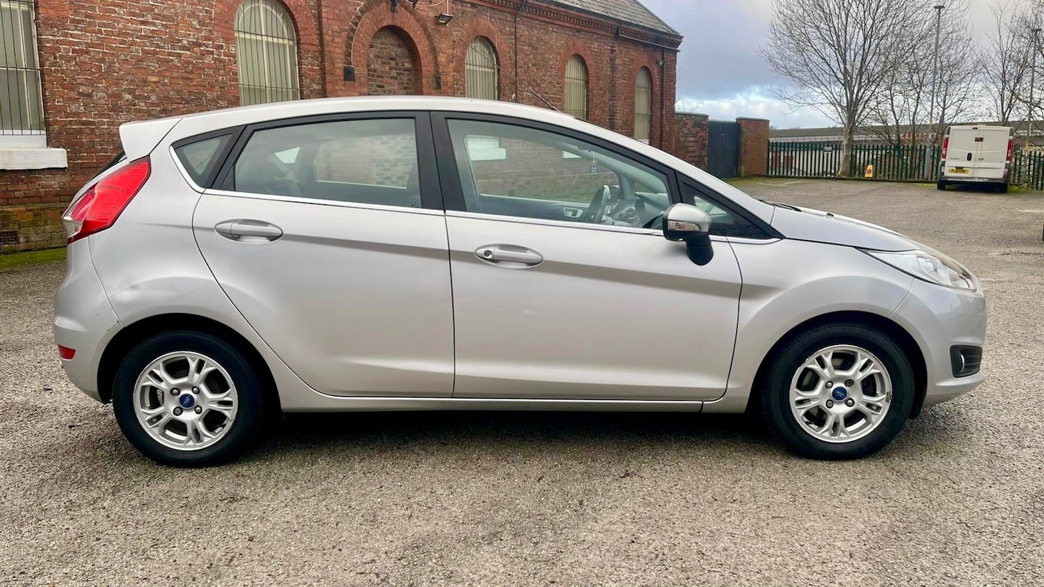 Used Ford Fiesta 2014 for sale - 77127573: Photo 4