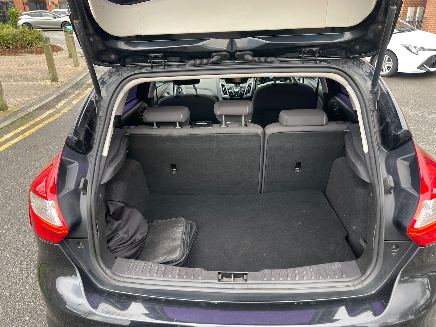 Used Ford Focus 2011 for sale - 77998633: Photo 12