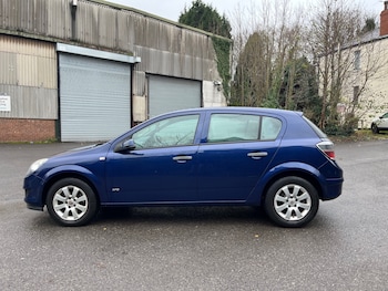 Used Vauxhall Astra 2009 for sale - 76662952: Photo