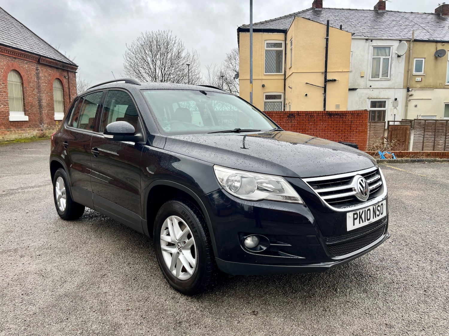 Used Volkswagen Tiguan 2010 for sale - 77184865: Photo 2