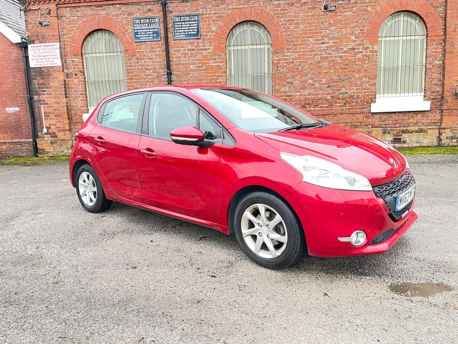 Used Peugeot 208 2013 for sale - 77019027: Photo 2