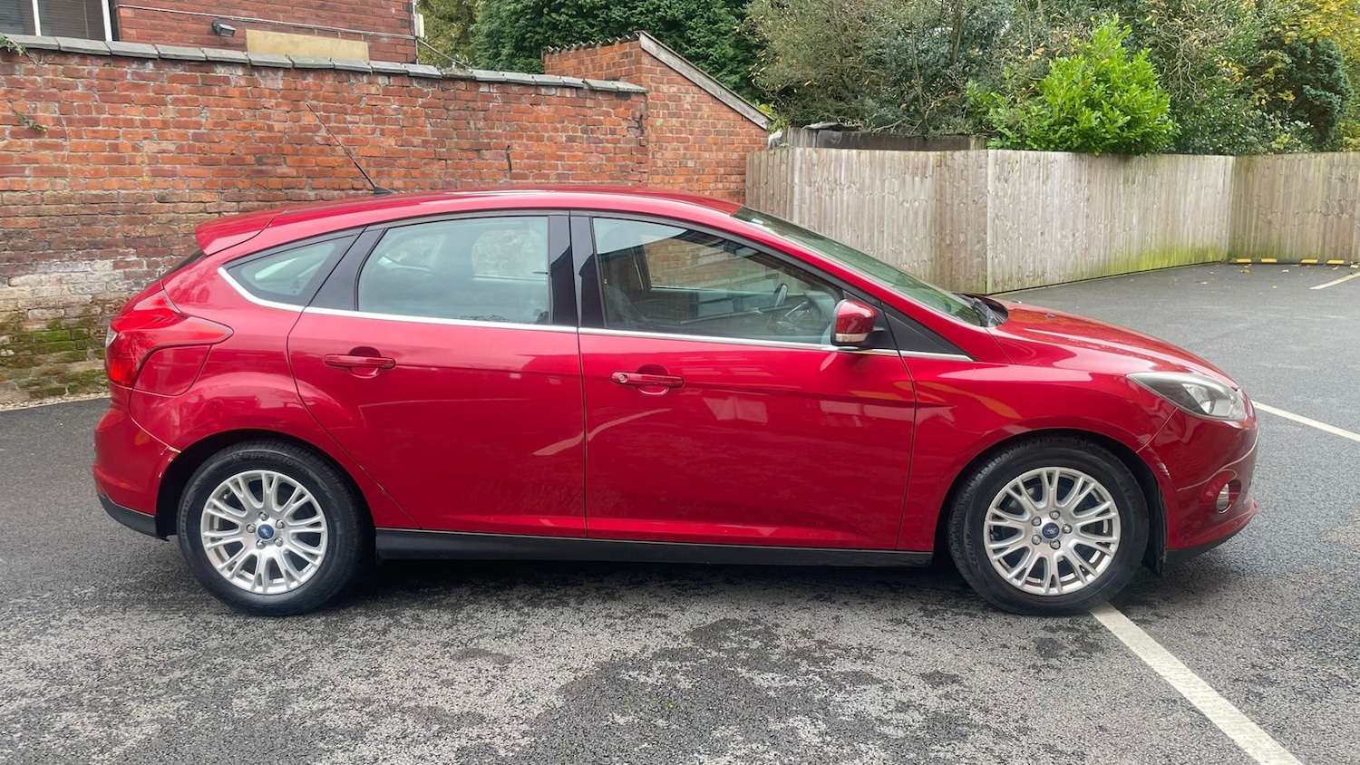 Used Ford Focus 2011 for sale - 76415966: Photo 4