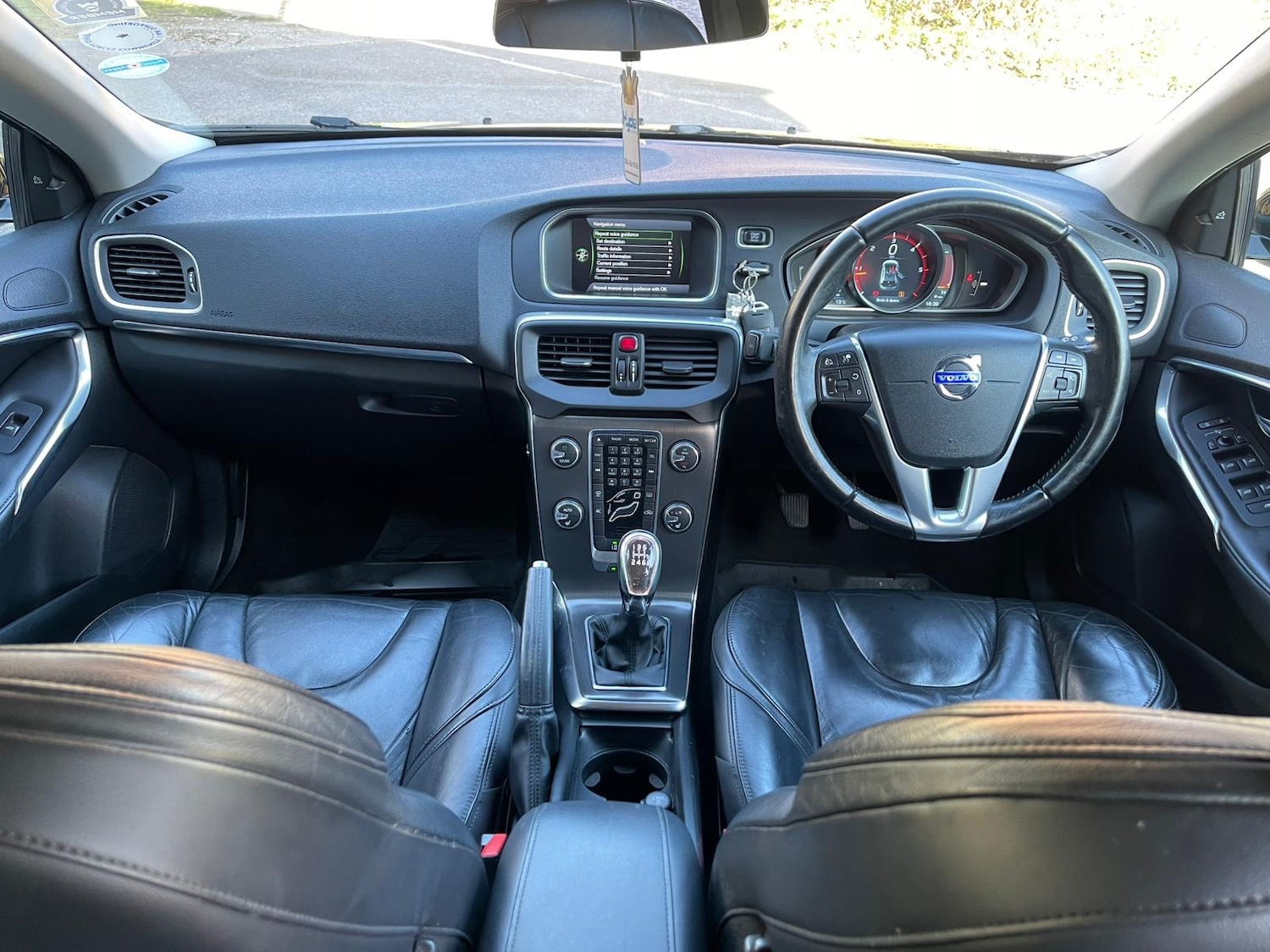 Used Volvo V40 2013 for sale - 77921241: Photo 10