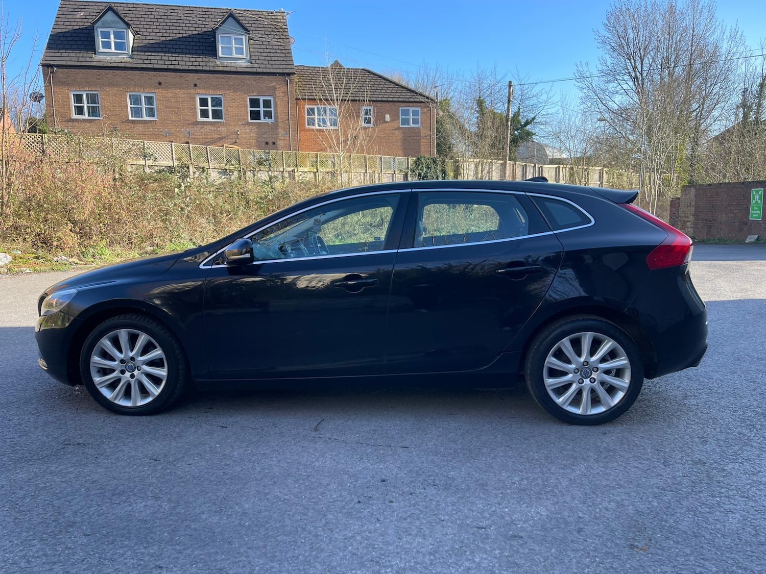 Used Volvo V40 2013 for sale - 77921241: Photo 4