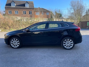 Used Volvo V40 2013 for sale - 77921241: Photo