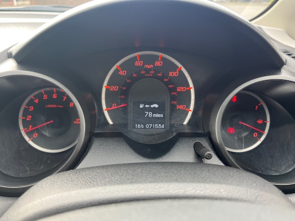Used Honda Jazz 2014 for sale - 76313376: Photo 14