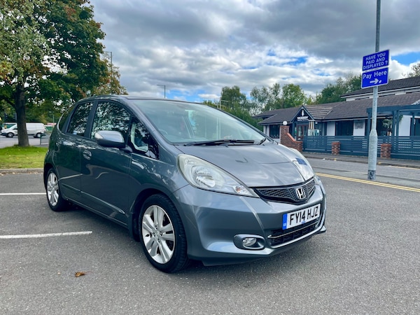 Used Honda Jazz 2014 for sale - 76313376: Photo 2