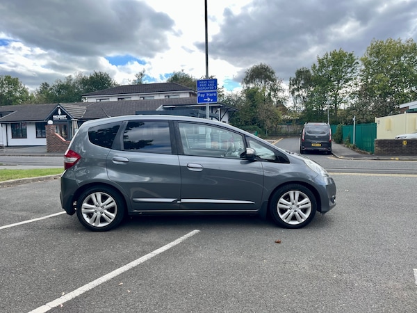 Used Honda Jazz 2014 for sale - 76313376: Photo 8